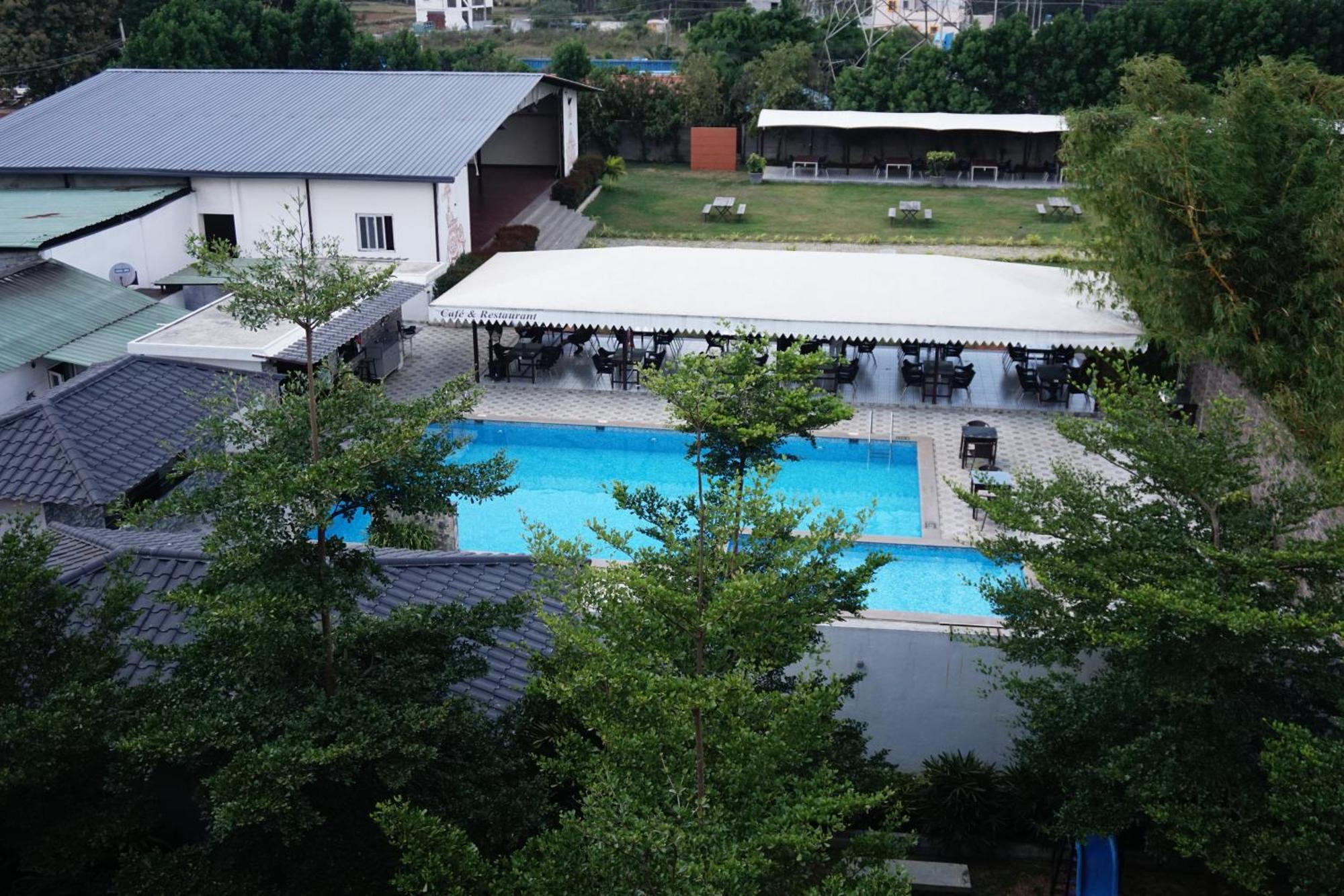 Vistar Resort & Hotels Kammasandra Exterior foto
