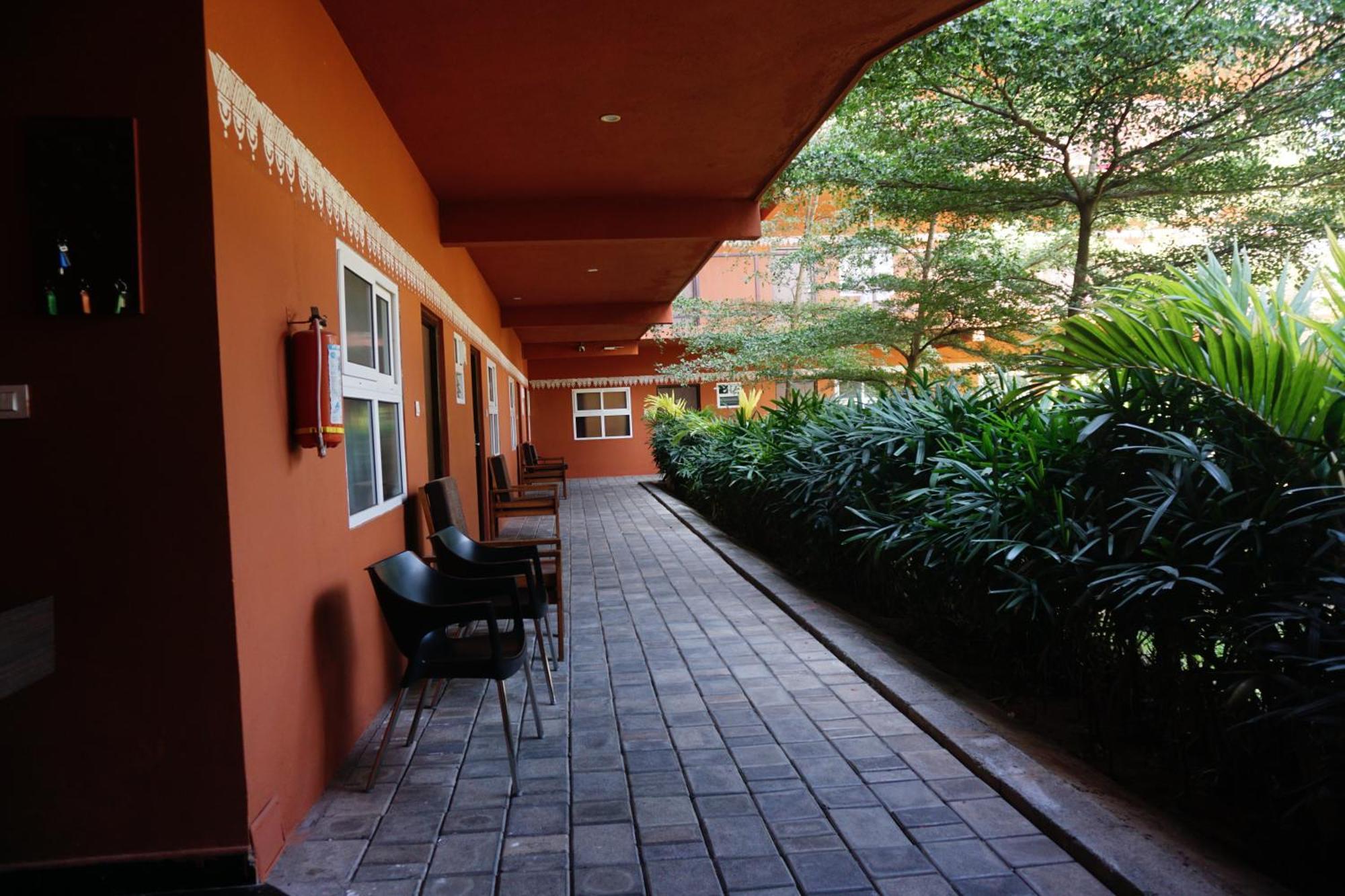 Vistar Resort & Hotels Kammasandra Exterior foto