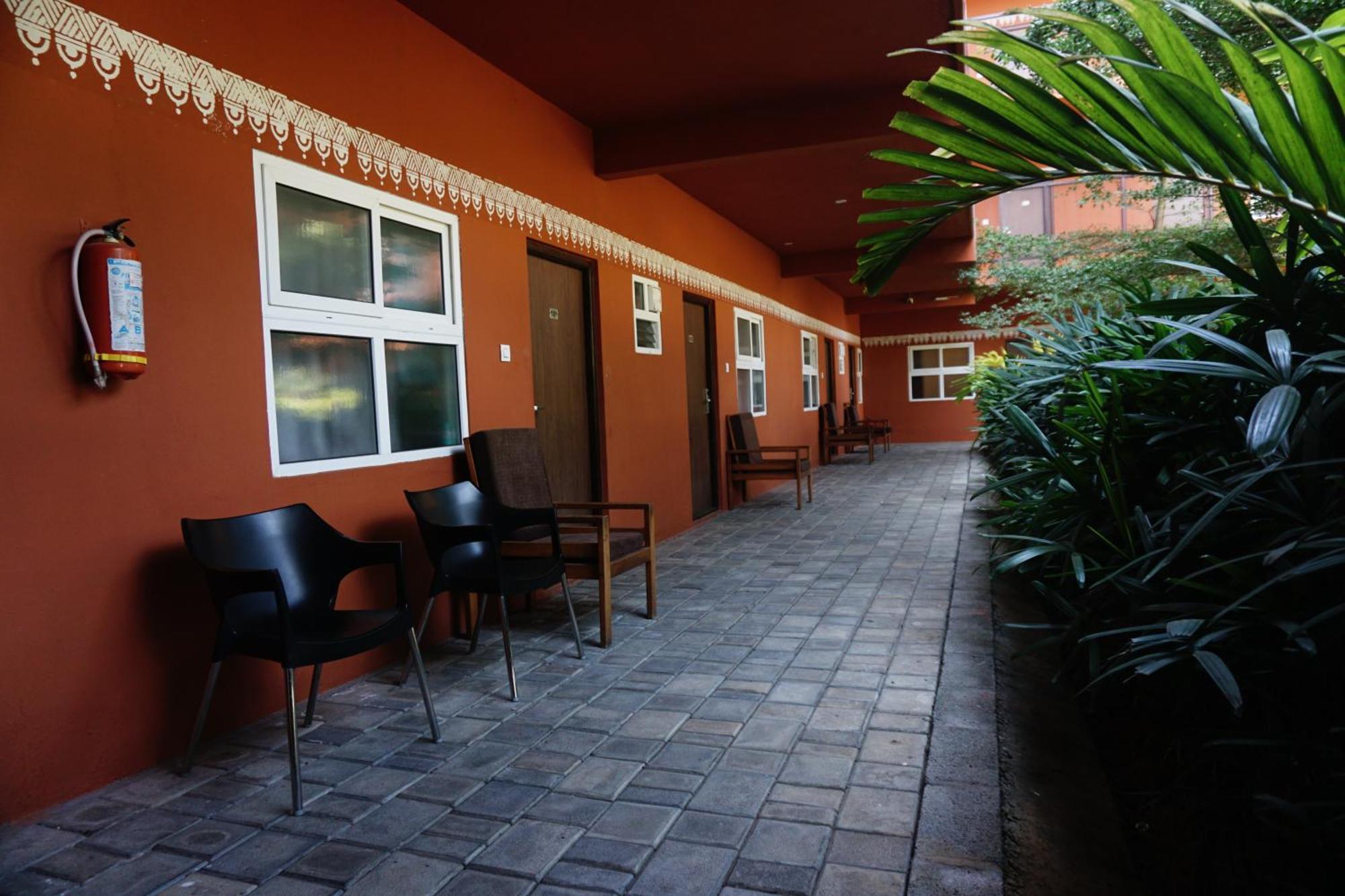 Vistar Resort & Hotels Kammasandra Exterior foto
