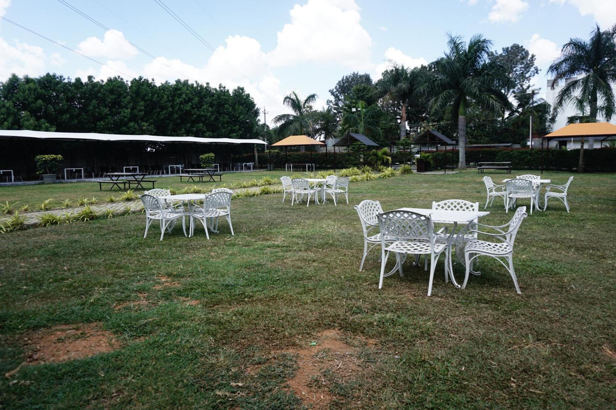 Vistar Resort & Hotels Kammasandra Exterior foto